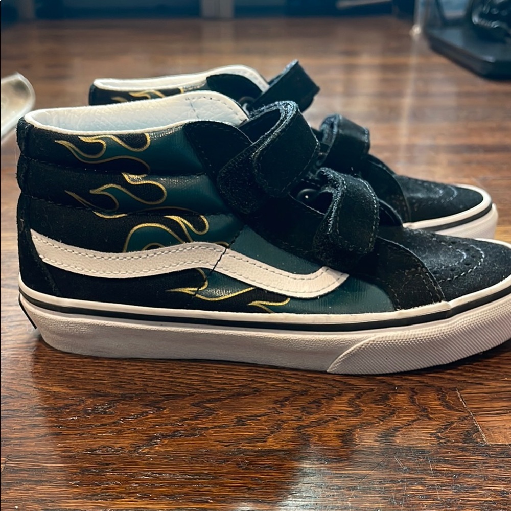 Vans SK8 Mid Reissue V Boys SZ 2 Black White Metallic Flames Skater Grunge Surf